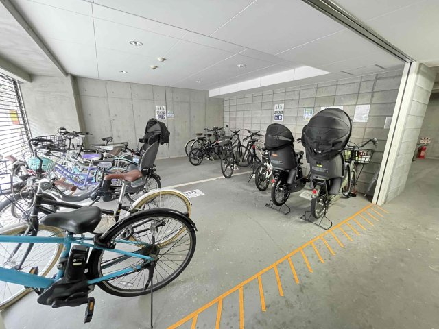 グレイスコート白金の駐輪場