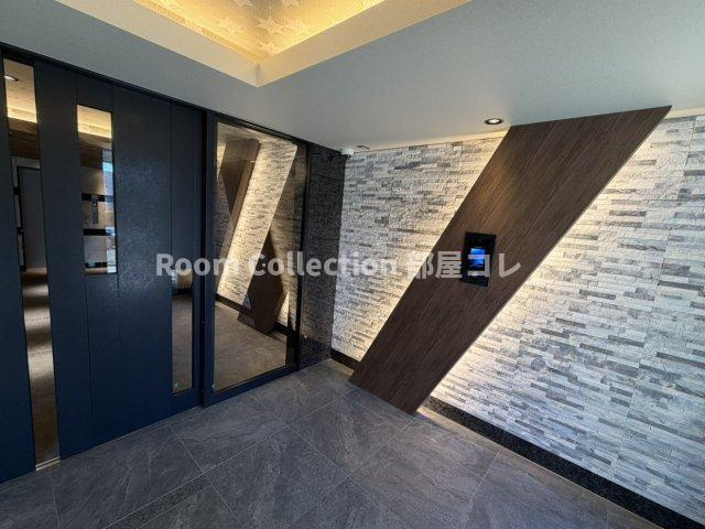 S-RESIDENCE高岳駅前awake(アウェイク)のエントランス|同シリーズイメージ写真
反転色違い
現況と異なる場合現況優先