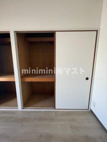 大阪市港区夕凪２丁目の賃貸マンションの収納