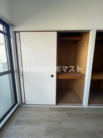 大阪市港区夕凪２丁目の賃貸マンションの収納