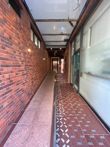 大阪市港区田中１丁目の賃貸マンションのエントランス