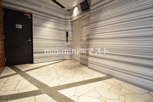 大阪市港区南市岡１丁目の賃貸マンションのロビー