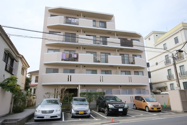 ハイツ東菅野の外観