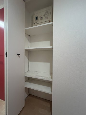 ブランシェ新中野の収納|こまごまとしたものを収納できそうですね