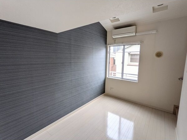 CASA名駅西の居間・リビング