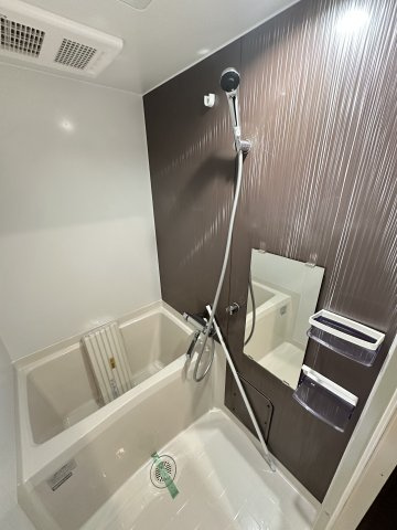 コンパクトで使いやすいお風呂です