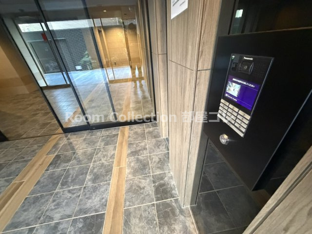 プレサンス上前津オレシアのエントランス