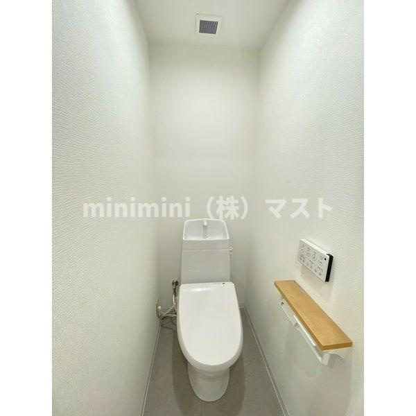 大阪市大正区三軒家西３丁目の賃貸マンションのトイレ