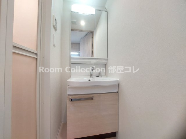 アドバンス名古屋シュテルンの洗面所|※同物件他部屋写真
反転、色違いの場合有
現況優先