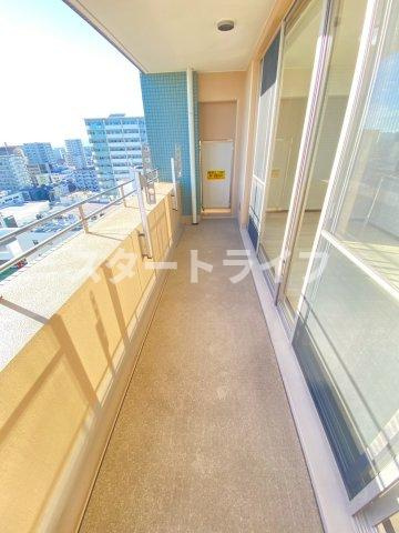 大阪市淀川区野中北１丁目の賃貸マンションのバルコニー