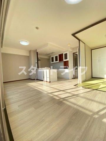 大阪市淀川区野中北１丁目の賃貸マンションの居間・リビング