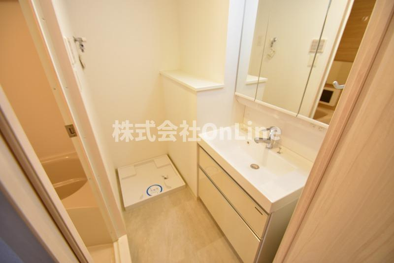 東大阪市足代北１丁目の賃貸マンションの洗面所