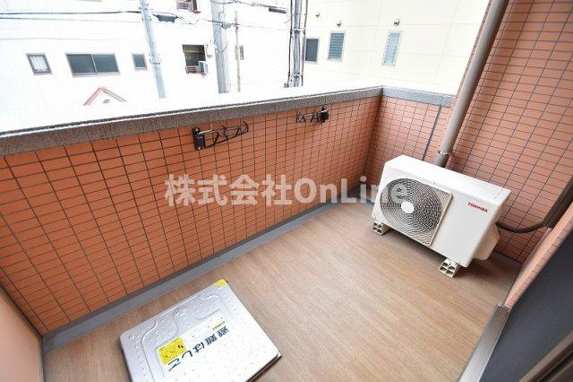 東大阪市足代北１丁目の賃貸マンションのバルコニー