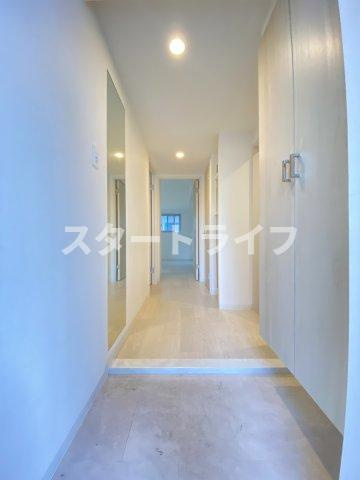 大阪市淀川区宮原１丁目の賃貸マンションの玄関