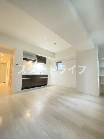 大阪市淀川区宮原１丁目の賃貸マンションの居間・リビング
