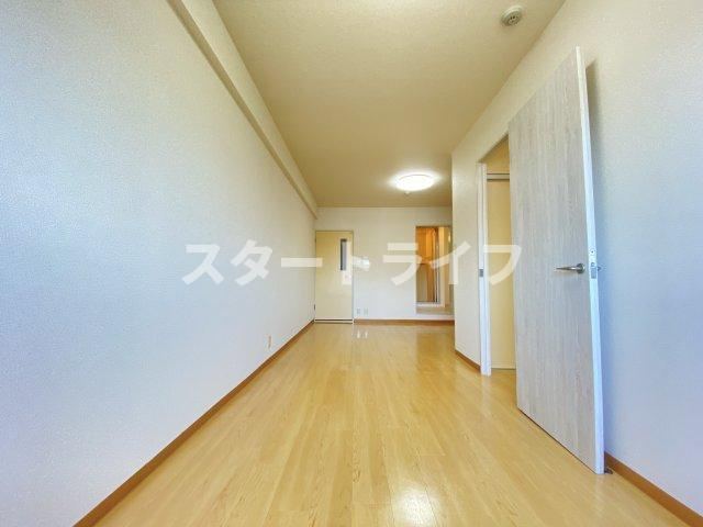 大阪市淀川区十三東１丁目の賃貸マンションの寝室