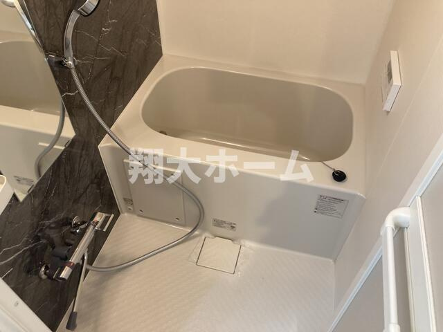エフプレスト入谷の浴室