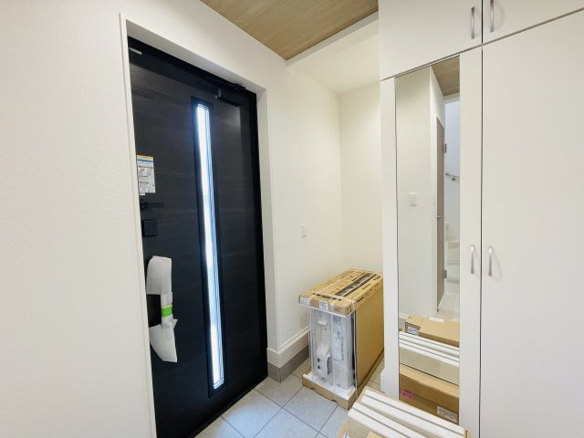 『八王子市新築戸建て』八王子市石川町1458【仲介手数料無料】　７期の玄関|～仲介手数料無料☆八王子ひなた不動産～　八王子市石川町　新築戸建て