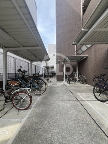 アドバンス西梅田の駐車場|アドバンス西梅田　駐輪場