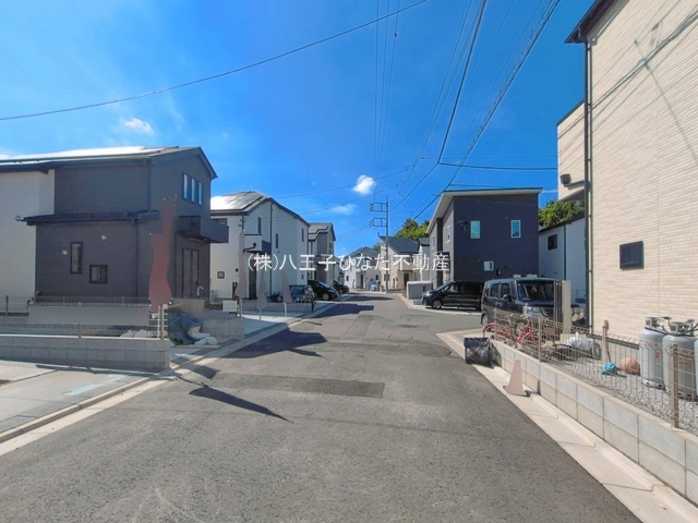 『八王子市新築戸建て』八王子市石川町1458【仲介手数料無料】　７期の前面道路含む現地写真|～仲介手数料無料☆八王子ひなた不動産～　八王子市石川町　新築戸建て