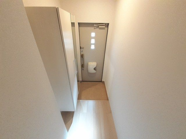 ラ・ルーチェⅡの玄関