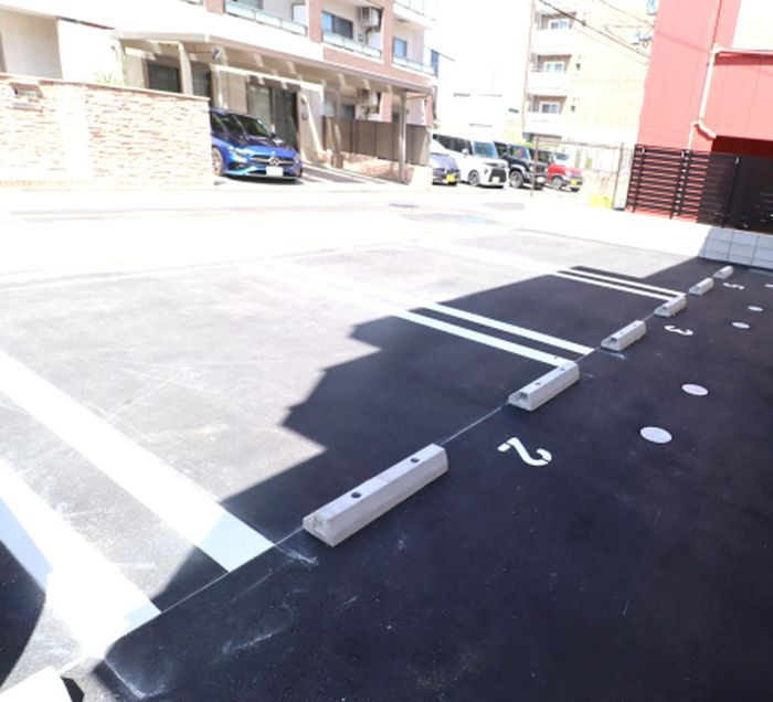 ルヴィータ大秋の駐車場