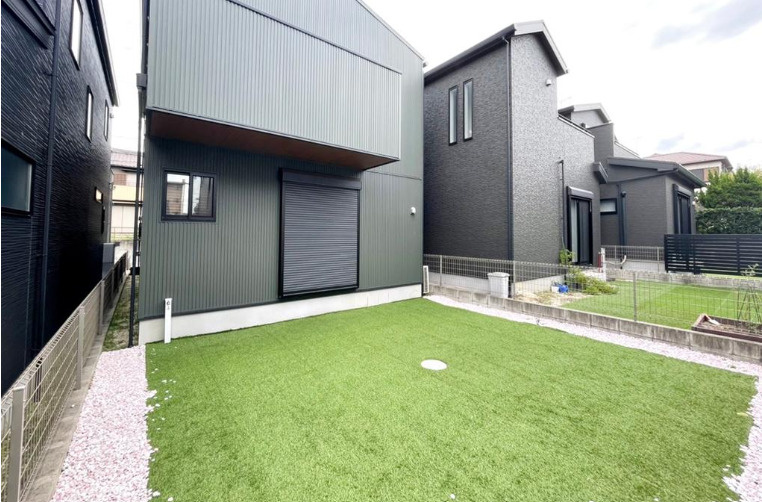 東海市中ノ池1丁目　中古戸建の庭|お庭でゆったりと過ごせます