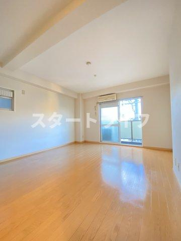 大阪市淀川区東三国４丁目の賃貸マンションの居間・リビング