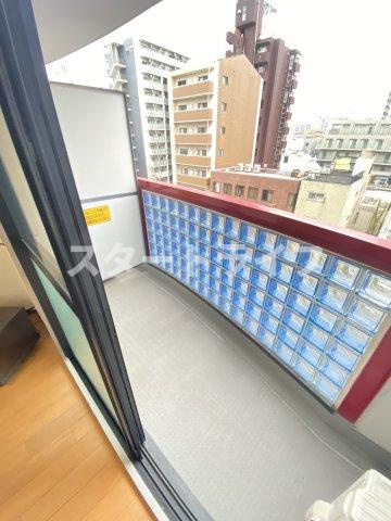 大阪市東淀川区東中島２丁目の賃貸マンションのバルコニー