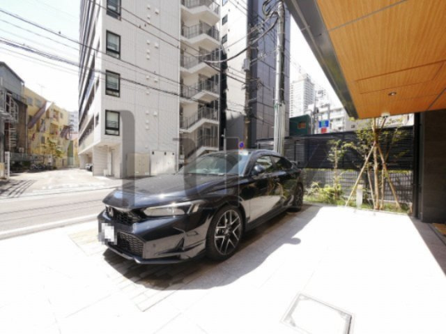 クレイシアＩＤＺ鶴見の駐車場