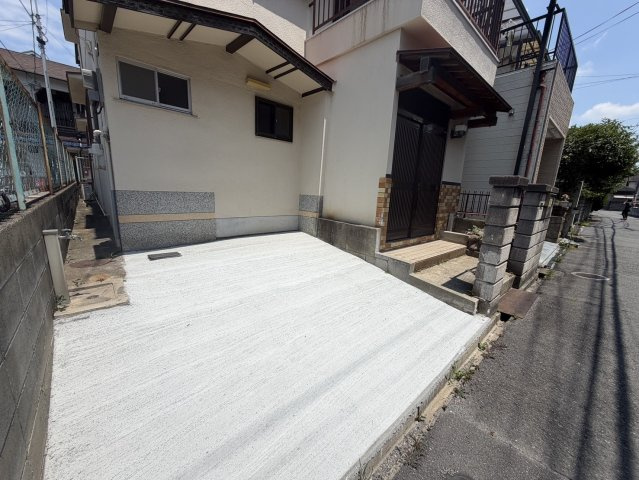 黒原城内町戸建貸家の駐車場