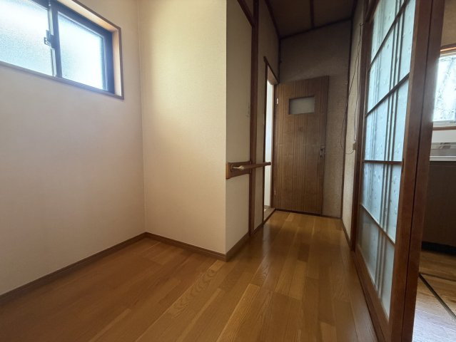 黒原城内町戸建貸家の居間・リビング