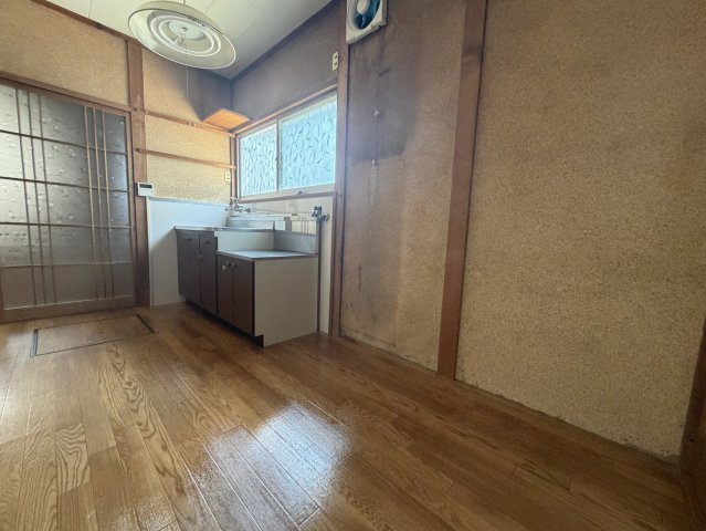 黒原城内町戸建貸家の居間・リビング
