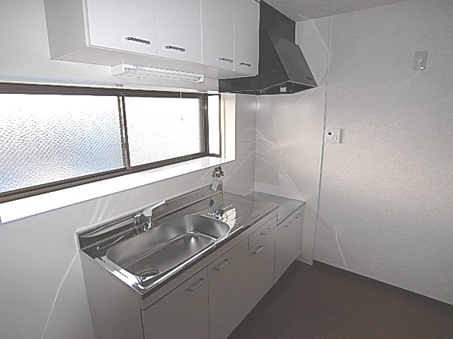 ラフォール寝屋川Bのキッチン