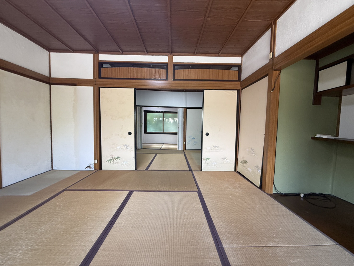 寝屋川市東香里園町のテラスの洋室