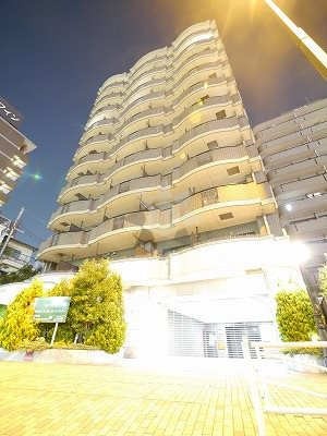 エクセル東神奈川の外観