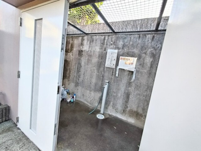 敷地内ゴミ捨て場あり