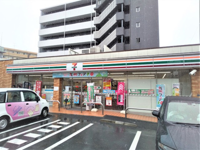 セブンイレブン板橋仲町店まで70m