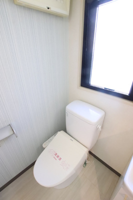 過去募集時写真・洗浄機能付きのトイレです♪