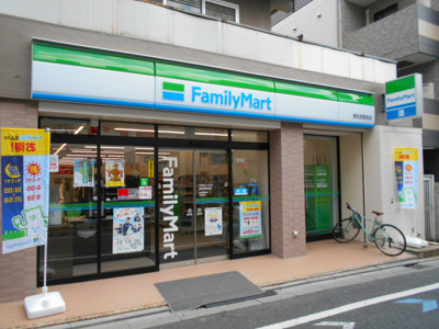 ファミリーマート 東松原駅前店まで200ｍ