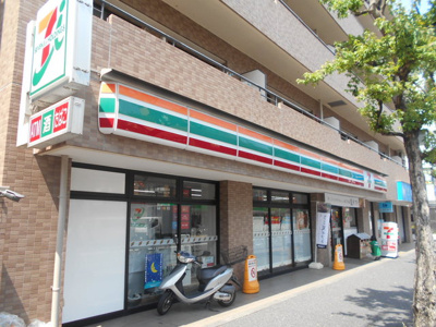 セブンイレブン杉並堀ノ内１丁目店まで400ｍ