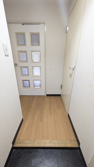 【リフォーム前の写真です】