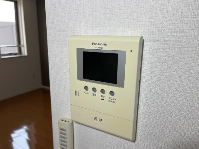 クオリアの内装|カメラ付インターホン