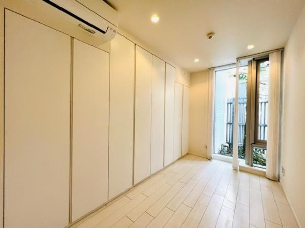 Ｂｒｉｌｌｉａ　ｉｓｔ　西麻布霞町の居間・リビング