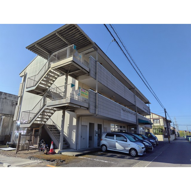 コーポラス城田寺の外観