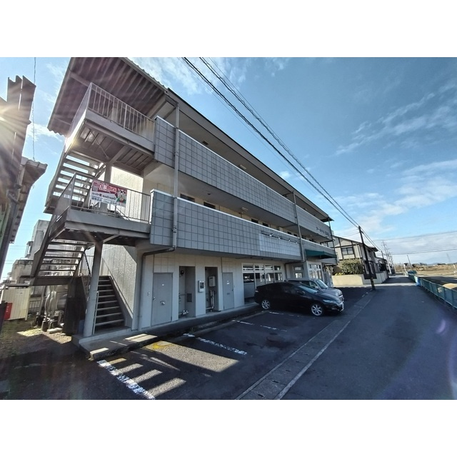 コーポラス城田寺のエントランス