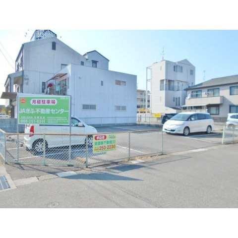 西荘３丁目上松第①駐車場の外観