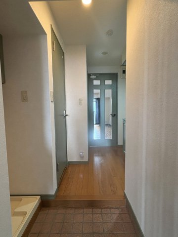 【玄関】 | The Glade Residence East