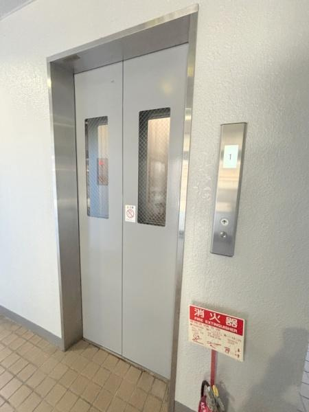 AZ26のエントランス