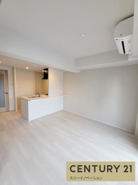 Louis Residence 弁天町の洋室|★アクセントクロスもおしゃれですね★